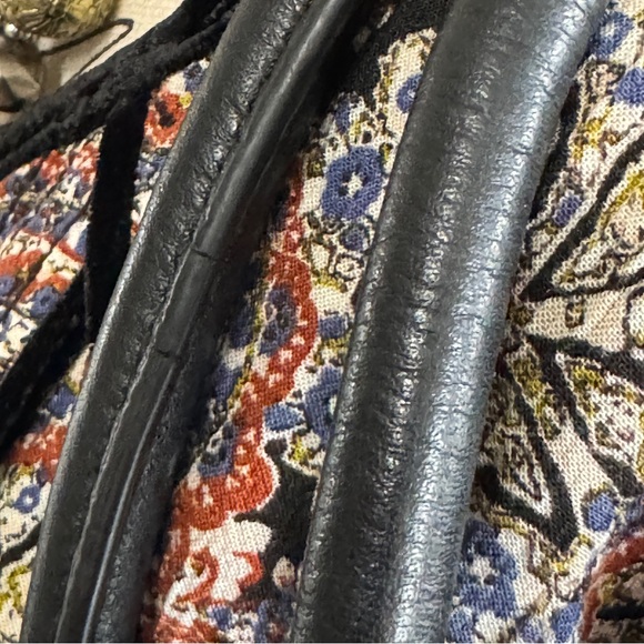 Danier Leather Black Shoulder Bag/ Purse - Picture 15 of 15